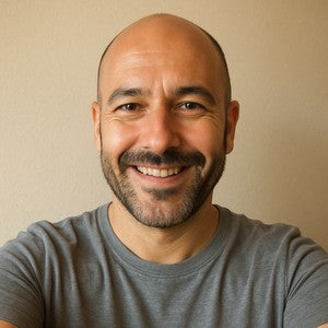 Salvador R.